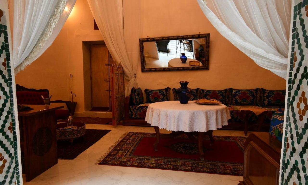 Riad Dar AlKATIB Meknès Bagian luar foto