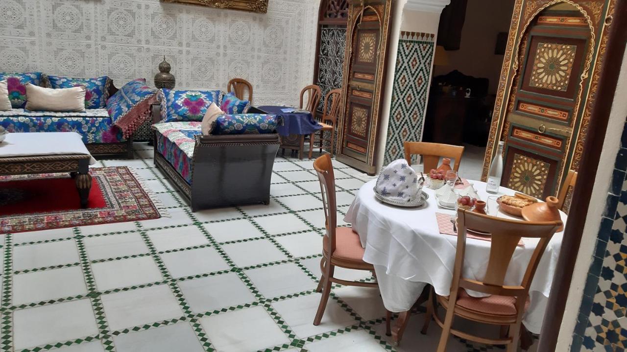 Riad Dar AlKATIB Meknès Bagian luar foto